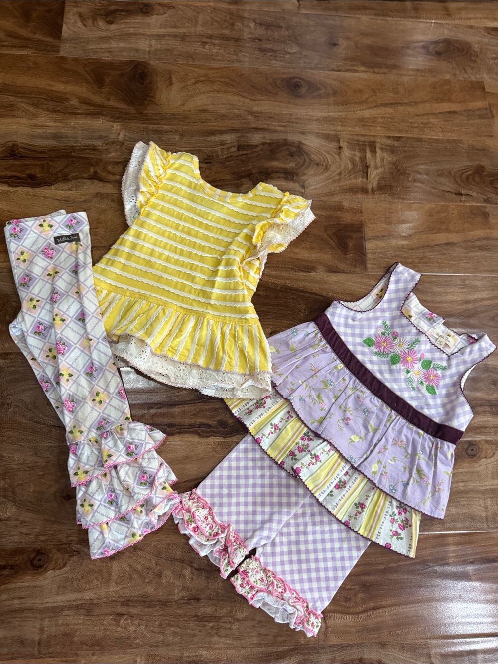 Matilda Jane mix and match 4 piece set like new